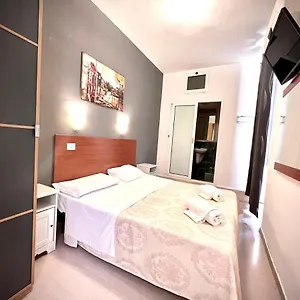 Hotel Alius&freerome, Rome