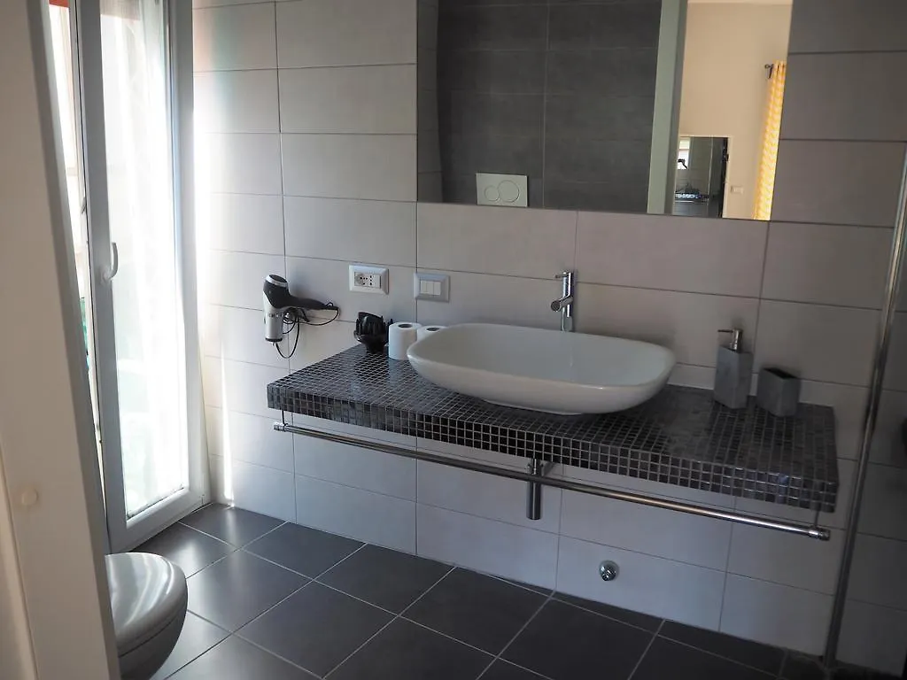 Bed And Breakfast New Morning Holiday Rome 2*,  Italië